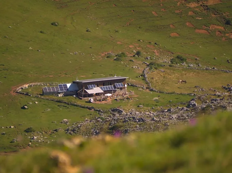 Off-Grid